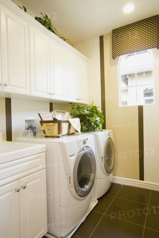 Contemporary Laundry Room