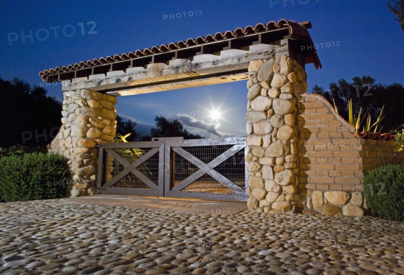 Front Gate to Spanish Style Driveway