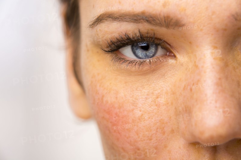 Close up of Caucasian woman's eye
