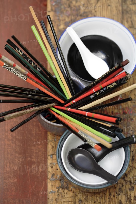 Chopsticks and soup spoons