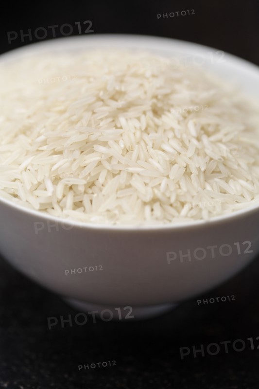 Uncooked rice in bowl
