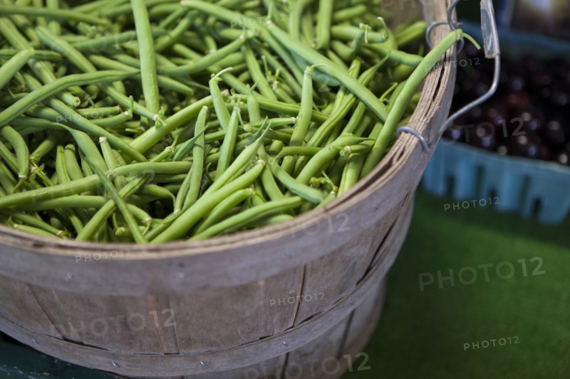 Close up of basket of fresh green beans