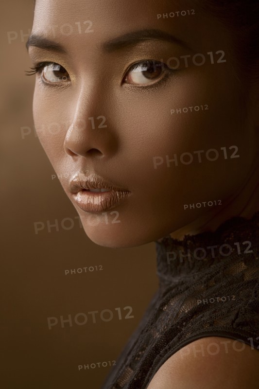 Close up of glamorous woman