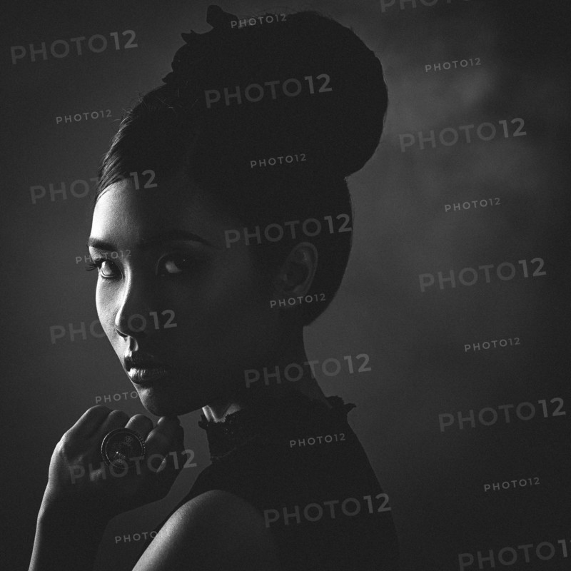 Close up of glamorous woman