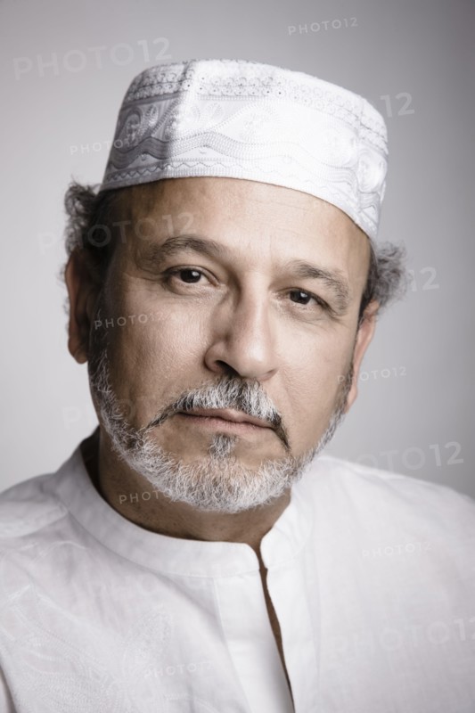 Middle Eastern man in traditional clothing