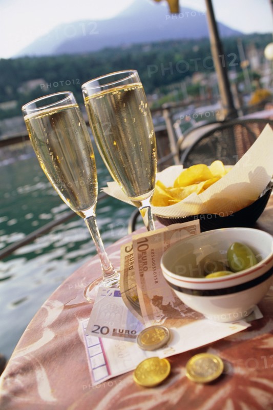 Glasses of champagne