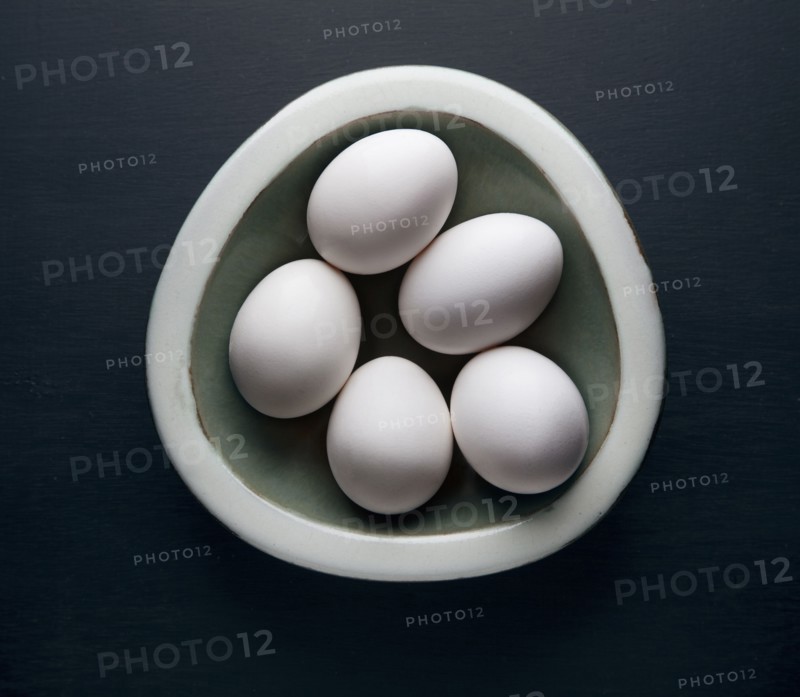 Eggs in ceramic bowl