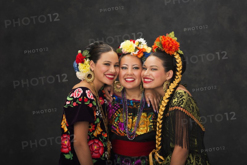 Hispanic teenage girls smiling in Sinaloa