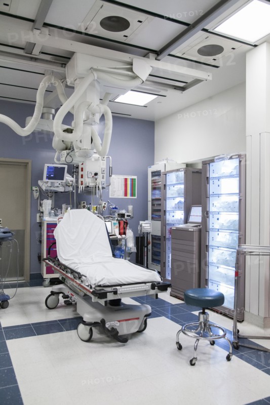 Empty bed in emergency room