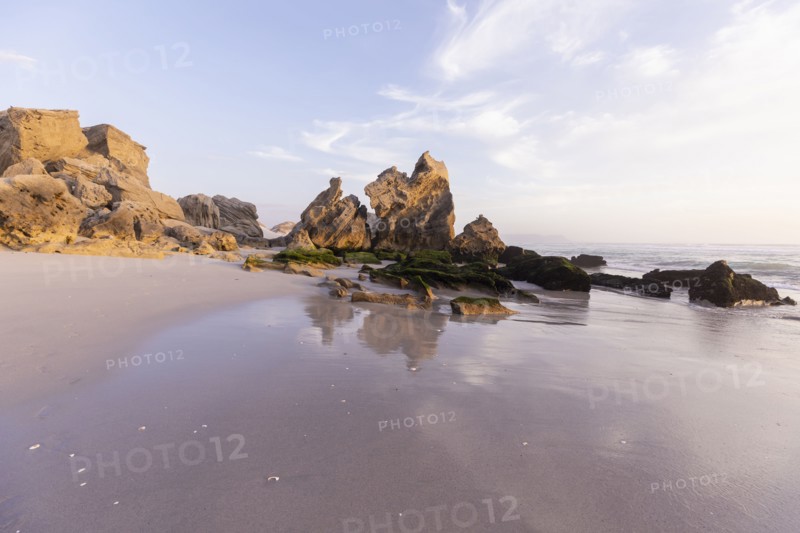 Rock formations on Sopiesklip beach in Walker Bay Nature Reserve