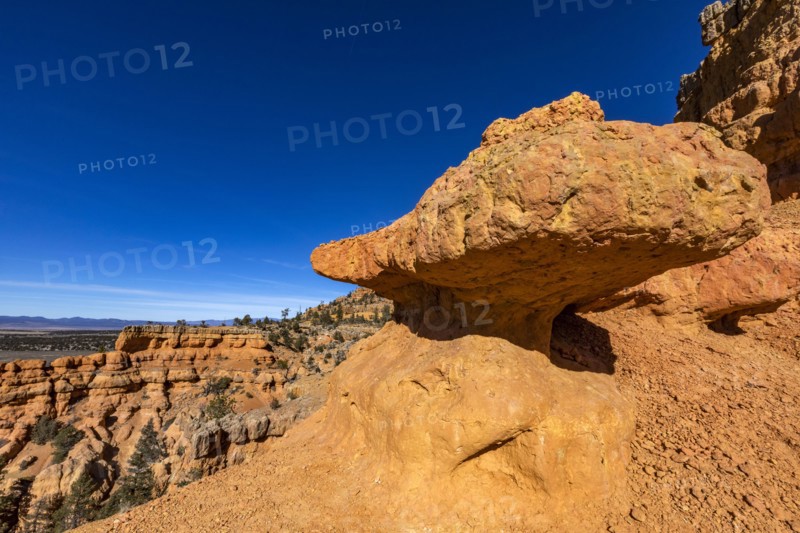 Hoodoo rock formations in canyon