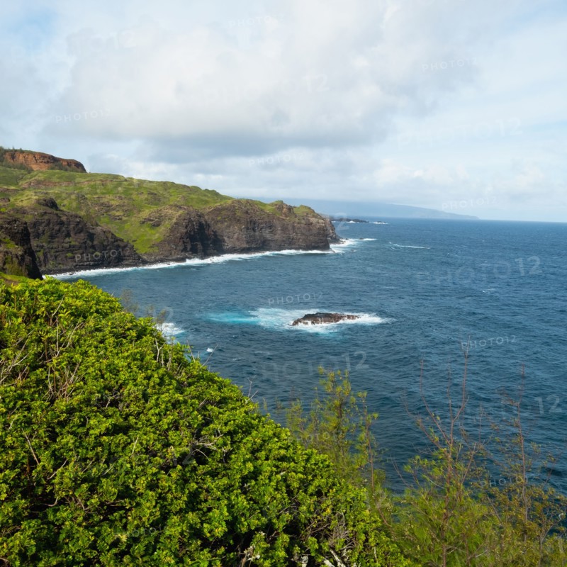 Sea coast seen from Makaluapuna Point