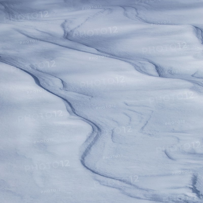 Pattern on snow