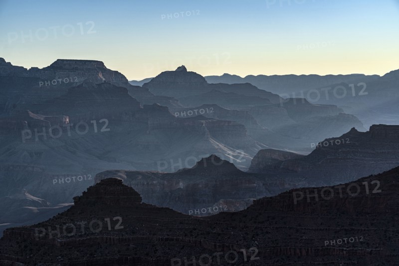 Sunrise at south rim of Grand Canyon