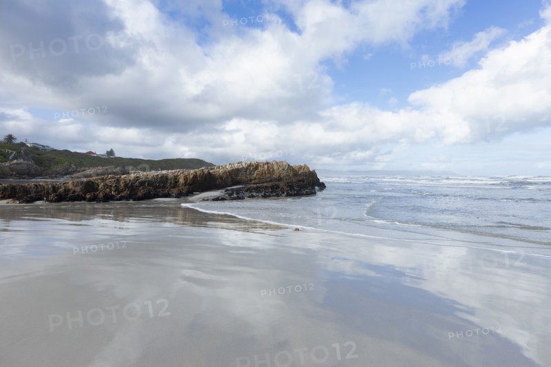 Sandy coastline of Atlantic Ocean in Kammabaai Beach