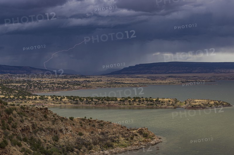Usa, New Mexico, Abiquiu, Storm clouds over Abiquiu Lake, Abiquiu, New Mexico, USA