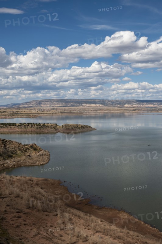 Usa, New Mexico, Abiquiu, Landscape with Abiquiu Lake, Abiquiu, New Mexico, USA