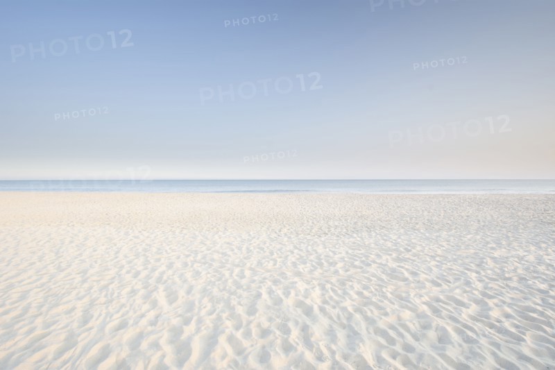 USA, MA, Nantucket Island, Empty Surfside Beach, Nantucket, Massachusetts, USA