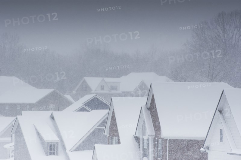 USA, Tennessee, Snowstorm over suburban neighborhood, Nashville, Tennessee, USA