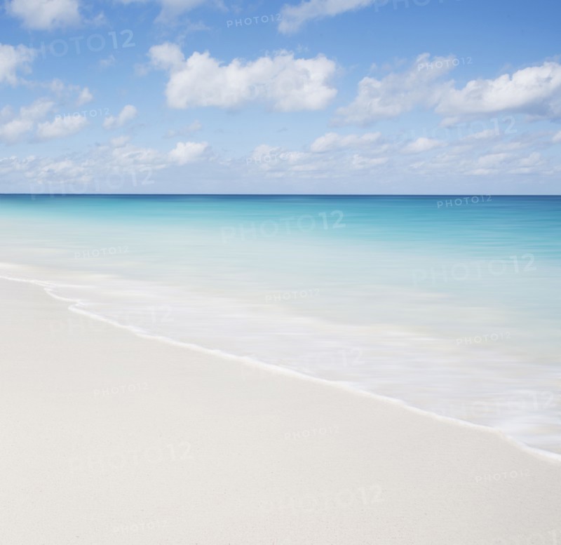 USA, United States Virgin Islands, St. John, Empty beach and calm sea, St. John, United States Virgin Islands, USA