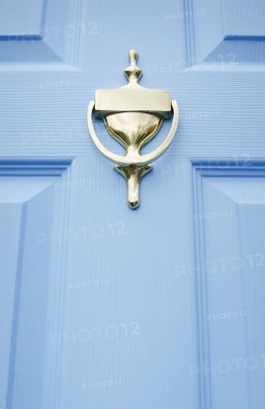 USA, New Jersey, Mendham, Close-up of blue front door with brass door knocker, Mendham, New Jersey, USA