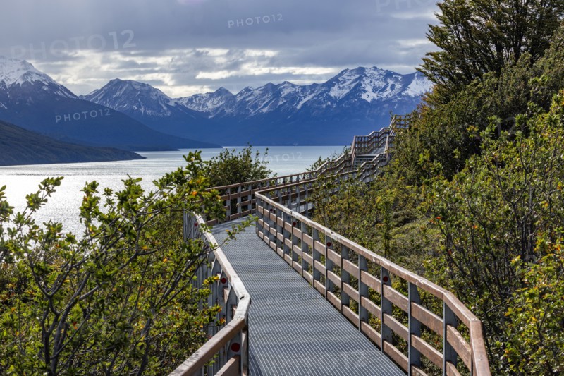 Argentina, Santa Cruz, El Calafate, Empty walkway at Perito Moreno Glacier, El Calafate, Santa Cruz, Argentina