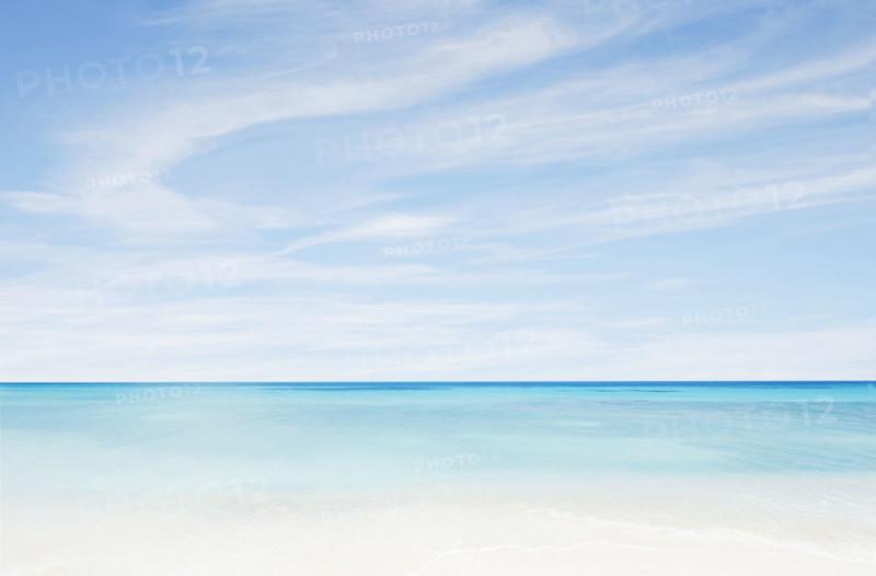 Wispy clouds above calm turquoise sea
Antigua and Barbuda