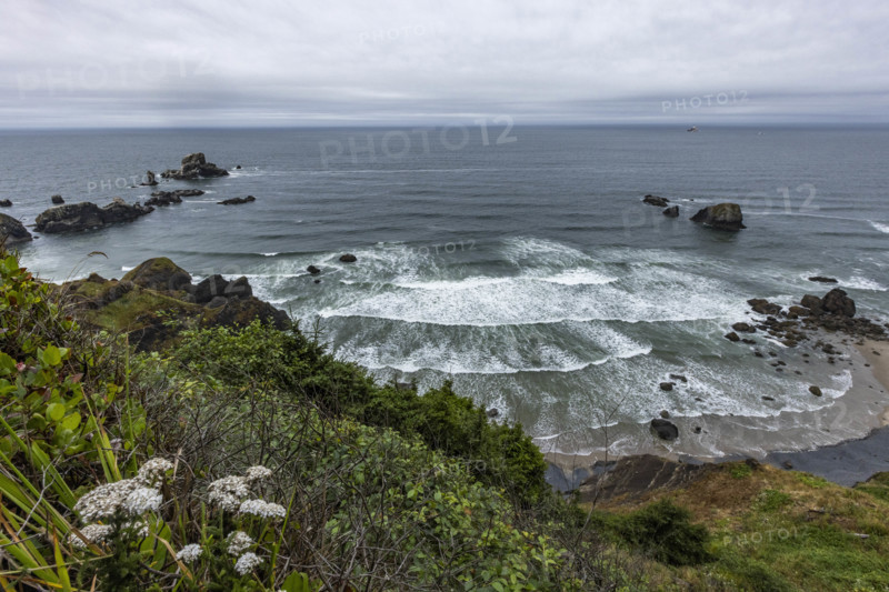 USA, Oregon, Cannon Beach, View of Oregon Coast from trail