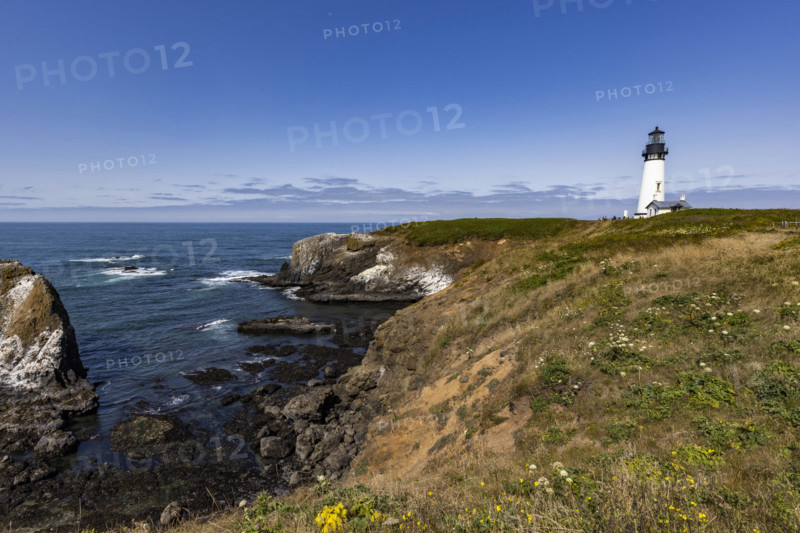 USA, Oregon, Newport, Lighthouse at Yaquina Head Outstanding Natural Area