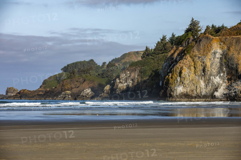 USA, Oregon, Newport, Yaquina Head rocks on Oregon Coast