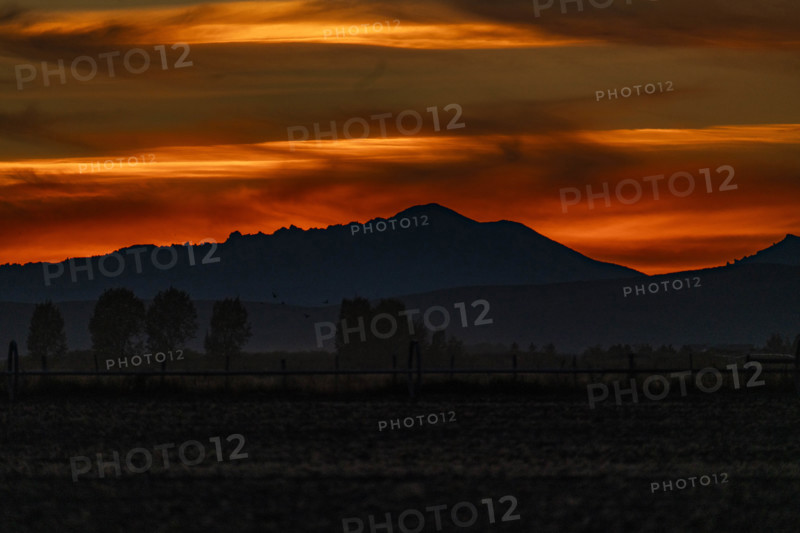 USA, Idaho, Bellevue, Silhouette of hill against sky at sunset