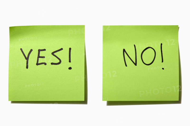 Yes and No written on green post it votes