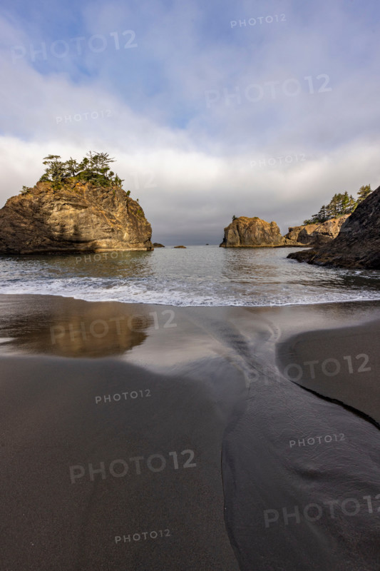 Sea stacks along Oregon coast. Gold Beach, Oregon, United States