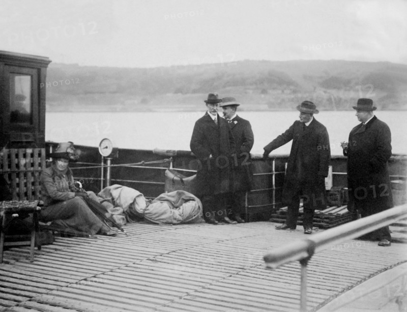 L’écrivain R.W. May et son frère Stanley