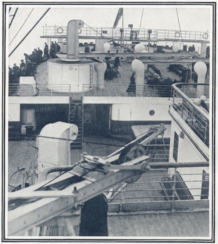 Les ponts promenade et supérieur du RMS Titanic