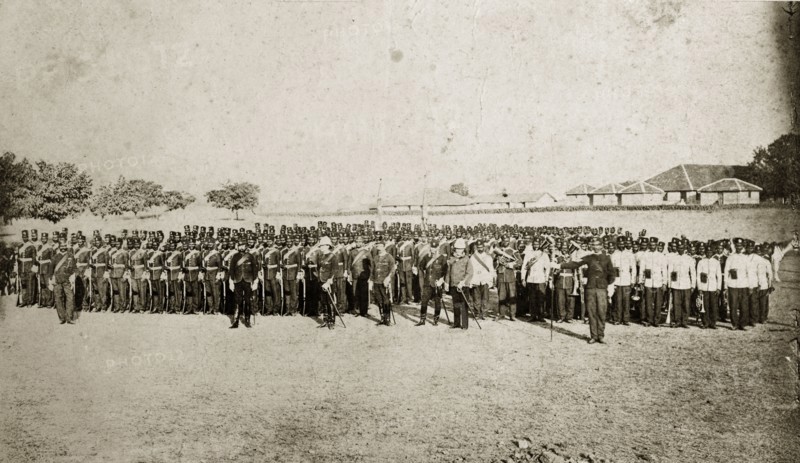 The 13th Regiment Bombay Infantry. Uniformed Indian soliders from the 13th Regiment Bombay Infantry line up on parade. Bombay (Mumbai), India, 1873. Mumbai, Maharashtra, India, Southern Asia, Asia.