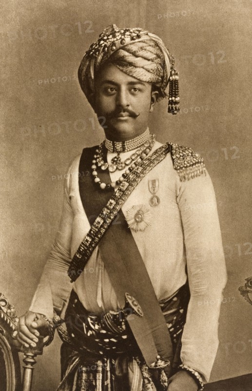 Maharao of Kutch. Studio portrait of Sir Khengarji Savai (1866-1942), Maharao of Kutch, finely dressed for the Coronation Durbar at Delhi. India, circa 1902. India, Southern Asia, Asia.