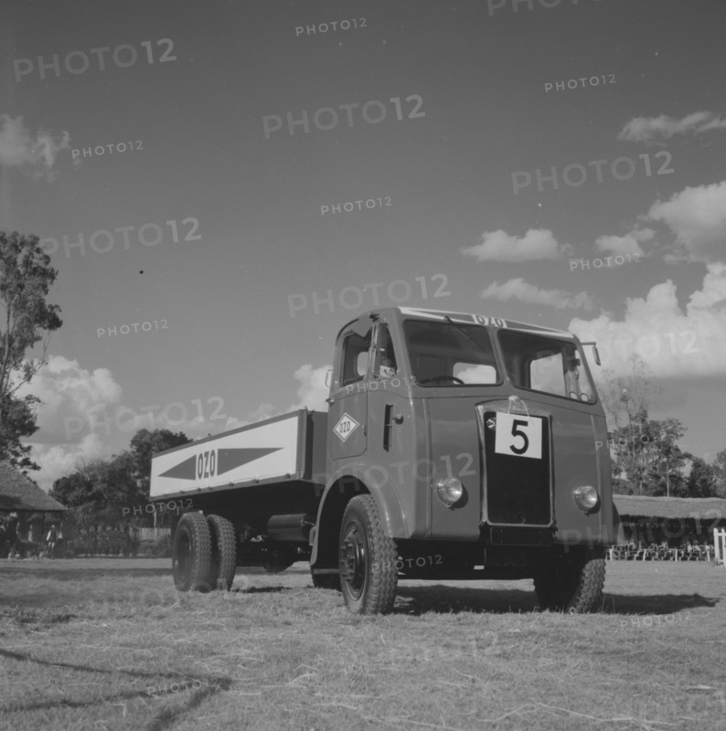 Ozo truck, Kenya. An open-backed Ozo truck, number 15 in a vehicle parade at the Royal Show. Kenya, 25 September 1957, Kenya, Eastern Africa, Africa.