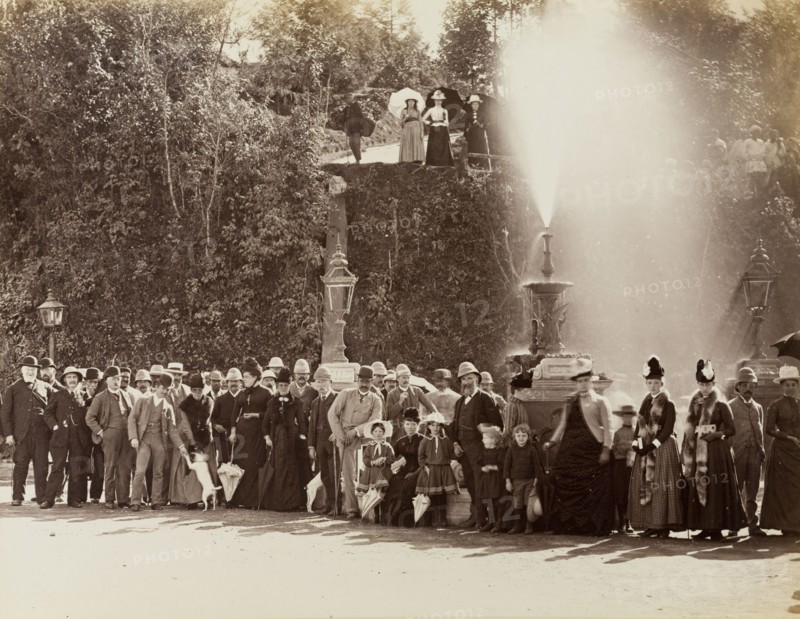 Unveiling a fountain. A crowd gathers for the unveiling of a fountain by the Maharajah of Cooch Behar. The new fountain was situated opposite the bandstand in Darjeeling's 'chowrasta', the equivalent of a town square. Darjeeling, India, circa 1885. Darjeeling, West Bengal, India, Southern Asia, Asia.