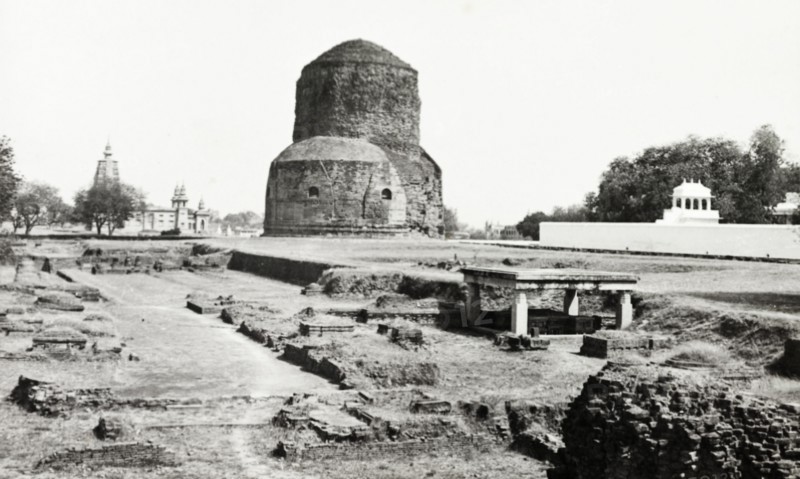 The Dhamekh Stupa. The sacred Dhamekh Stupa, a dome-shaped Buddhist monument built in around 500AD. Sarnath, United Provinces (Uttar Pradesh), India, circa 1925. Sarnath, Uttar Pradesh, India, Southern Asia, Asia.