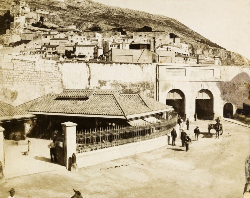 Hillside street in Gibraltar. A hillside street in Gibraltar, one of several photographs taken during a royal visit by King Edward VII (1841-1910) and Kaiser Wilhelm II (1859-1941). Gibraltar, 1904., Gibraltar, Gibraltar, Mediterranean, Europe .