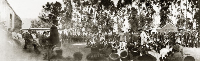 Sir Arthur Lawley meets the Queen Regent of Swaziland. Sir Arthur Lawley (1860-1932), Lieutenant Governor of the Transvaal, and other British officials attend an 'indaba' (council) with Labotsibeni Gwamile Mdluli, the Queen Regent of Swaziland. Near Mbabane, Swaziland, 24 August 1904. Mbabane, Hhohho, Swaziland, Southern Africa, Africa.