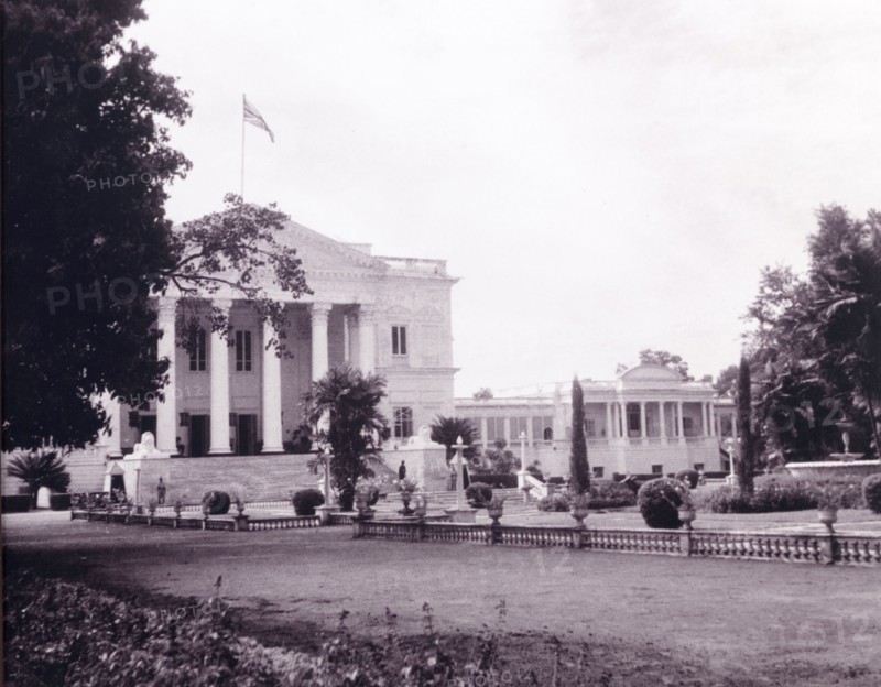 The British Residency in Hyderabad. View across formal gardens to the colonnaded facade of the British Residency in Hyderabad, a building that was styled on the White House in the United States of America. Hyderabad, India, circa 1940. Hyderabad, Andhra Pradesh, India, Southern Asia, Asia.