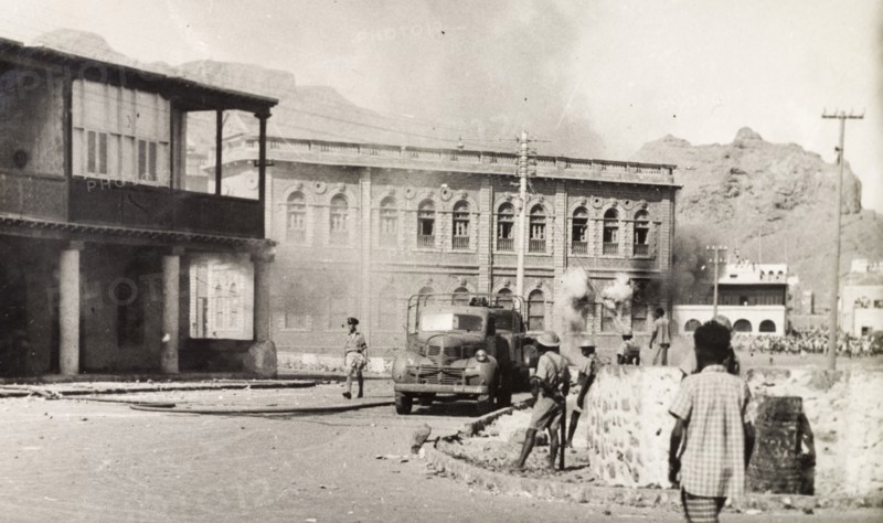 Arab riots in Aden, 1947. Smoke fills the air in the Jewish quarter of Aden, during Arab riots that took place in response to the United Nations Partition Plan for Palestine. Aden, Yemen, 1-3 December 1947. Aden, Adan, Yemen, Middle East, Asia.