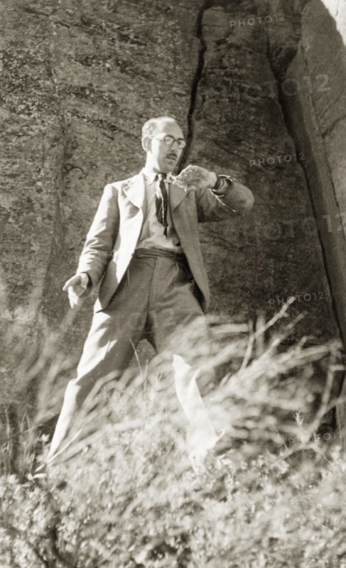 Sixteen feet per second'. James Murray times a falling stone in Burragorang Valley whilst on holiday in the Blue Mountains. An original caption written by Murray himself indicates the stone fell at a rate of "sixteen feet per second". New South Wales, Australia, May 1940., New South Wales, Australia, Australia, Oceania.