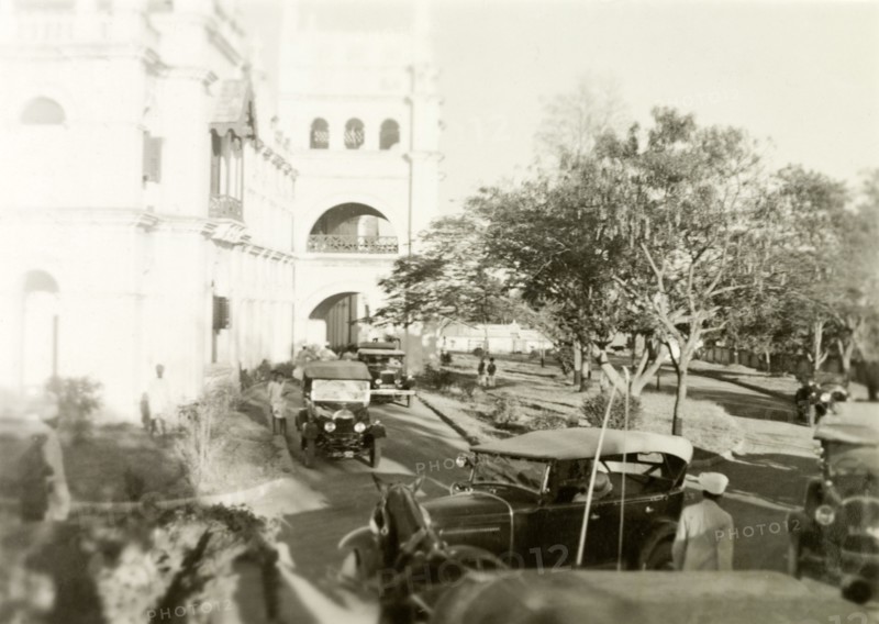 Methodist Mission Hospital, Mysore. A number of cars parked outside the Holdsworth Memorial Hospital, a large Methodist missionary hospital in Mysore. Mysore, India, January 1934. Mysore, Karnataka, India, Southern Asia, Asia.