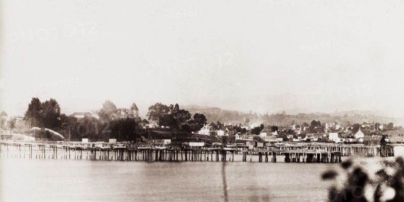 Wharfs at Santa Cruz. View of the wooden Potato Wharf and Railroad Wharf at Santa Cruz. Santa Cruz, California, United States of America, 1902., California, United States of America, North America, North America .