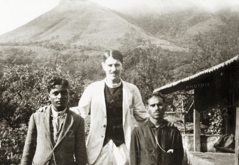 Missionaries at 'Doopadcool Estate'. British missionary Reverend Norman Sargant poses with two Methodist evangelists, J.A. Dennisann and Monahan Peter, at 'Doopadcool Estate' following a baptism ceremony. Mysore State (Karnataka), India, 1938., Karnataka, India, Southern Asia, Asia.