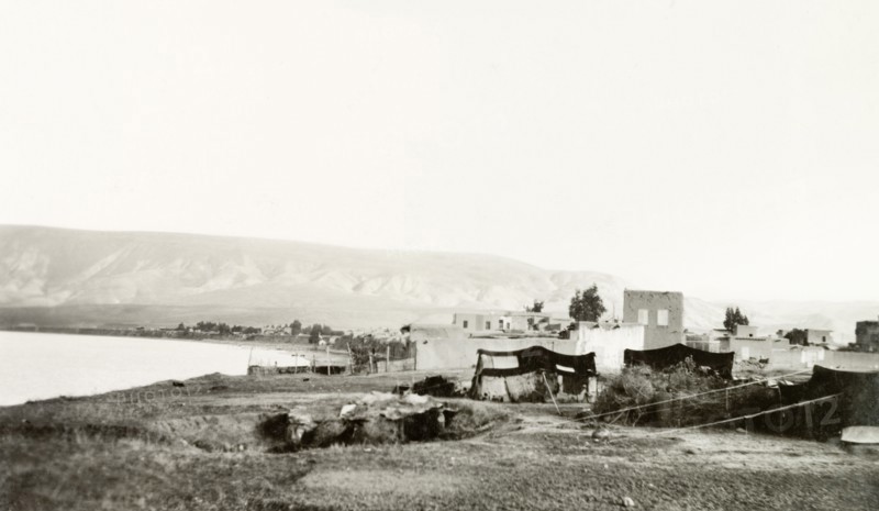 Tents at the Arab village of Samakh. Several bedouin tents are pitched on the outskirts of the Arab village of Samakh, located on the shores of Lake Tiberias. This was one of many Arab villages that would later be depopulated during the 1948 Arab-Israeli War. Samakh, British Mandate of Palestine (Israel), circa 1938. Samakh, North (Israel), Israel, Middle East, Asia.