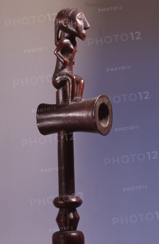 Pipe with a female figure